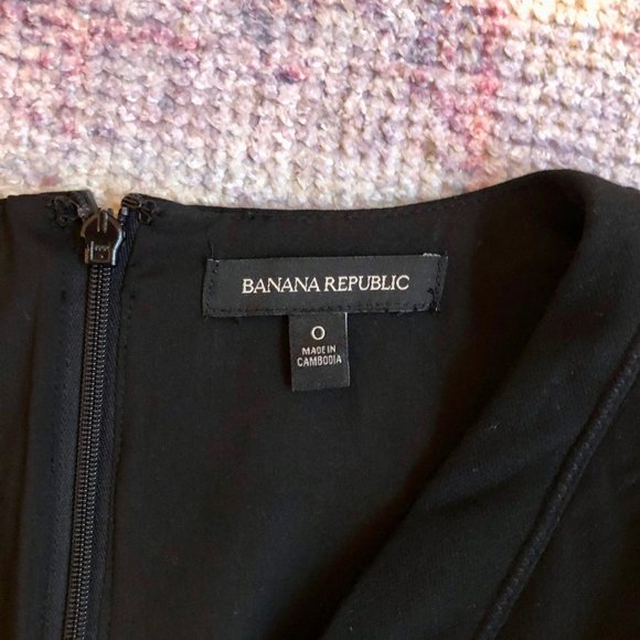 Knee Length Banana Republic Fit and Flare Dress - Picture 3 of 6